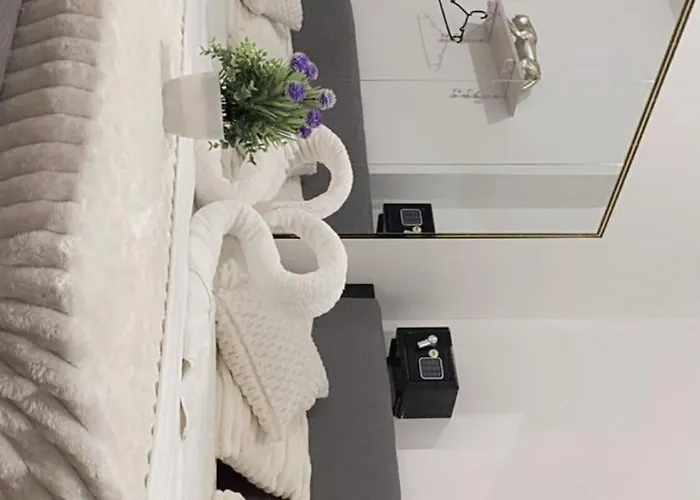 アパートホテル Cozy Unit In Mivesa Garden